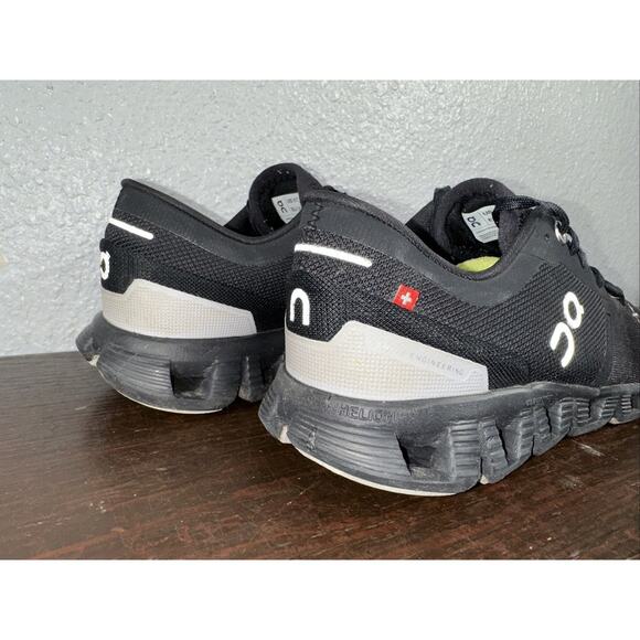 On Cloud X 3 60.98696 Black Silver Sneakers Shoes Womens Size 7 EUC - Picture 4 of 11